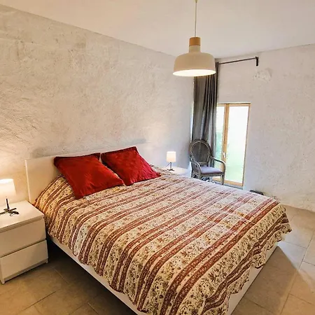 Holiday home Beautiful For 10 With Swimming Pool