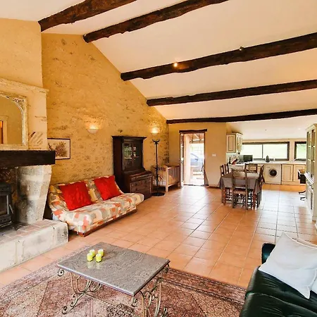Holiday home Beautiful For 10 With Swimming Pool *
