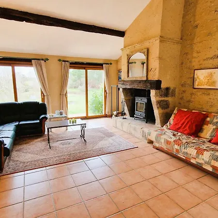 Holiday home Beautiful For 10 With Swimming Pool Saint-Meard-de-Gurcon